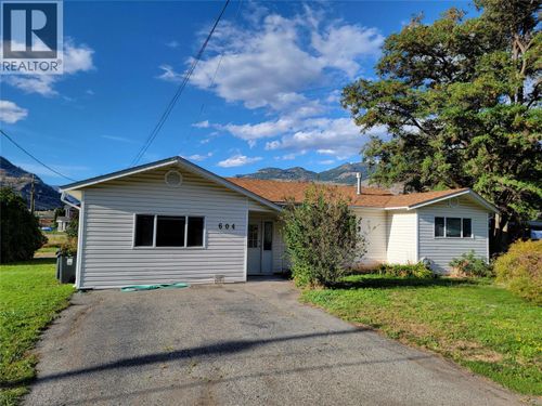 604 11th Ave, Keremeos, BC, V0X1N3 | Card Image