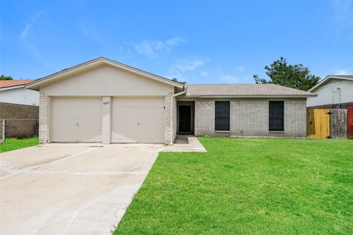 6225 Melinda Dr, Watauga, TX, 76148-3655 | Card Image