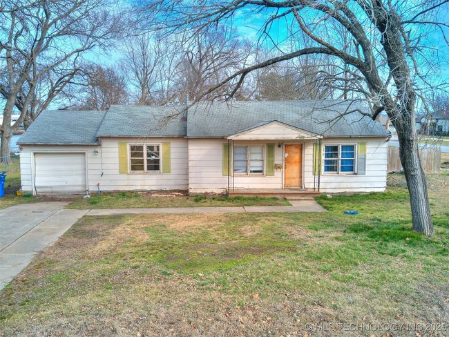 102 N Hayden St, House other with 3 bedrooms, 1 bathrooms and null parking in Chouteau OK | Image 41