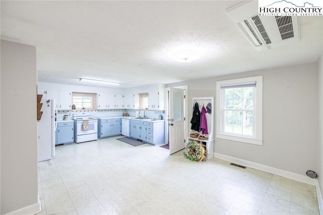 201 W Laurel Knob Rd, House other with 2 bedrooms, 1 bathrooms and null parking in Todd NC | Image 16