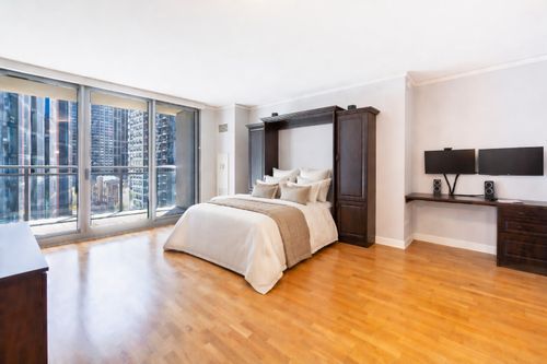 707-450 E Waterside Dr, Chicago, IL, 60601-4708 | Card Image