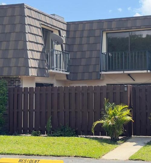 c-1660 Forest Lakes Cir, WEST PALM BEACH, FL, 33406-5786 | Card Image