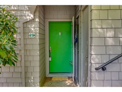 29-5858 S Riveridge Ln, Portland, OR, 97239-5920 | Card Image