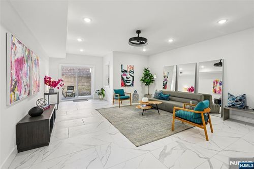 78 Beacon Ave, Jersey City, NJ, 07306-1514 | Card Image