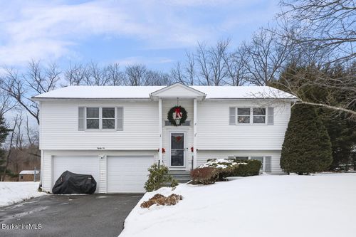 86 Winesap Rd, Pittsfield, MA, 01201 | Card Image