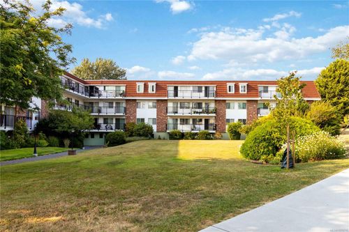 304-1680 Poplar Ave, Saanich, BC, V8P4K7 | Card Image