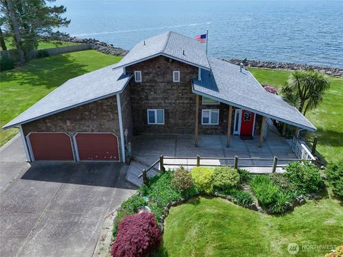 830 Riverview Ln, Chinook, WA, 98614-1330 | Card Image