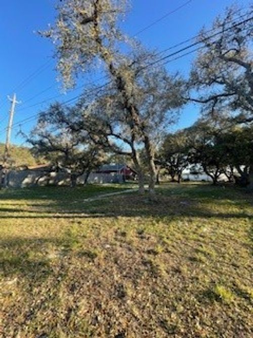 1607 Redbird Dr, Rockport, TX, 78382-6229 | Card Image