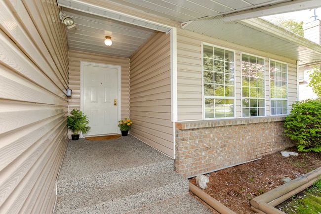 1015 163 St, House other with 3 bedrooms, 3 bathrooms and 6 parking in Surrey BC | Image 34