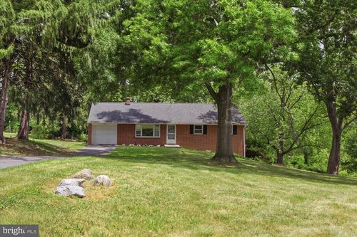 329 Fairview Dr, LITITZ, PA, 17543-8670 | Card Image