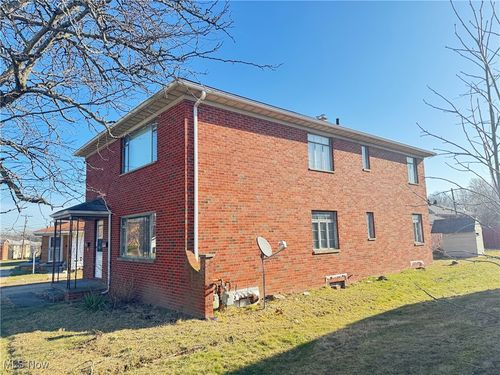 465-65-463 Treeside Dr, Akron, OH, 44313-5631 | Card Image