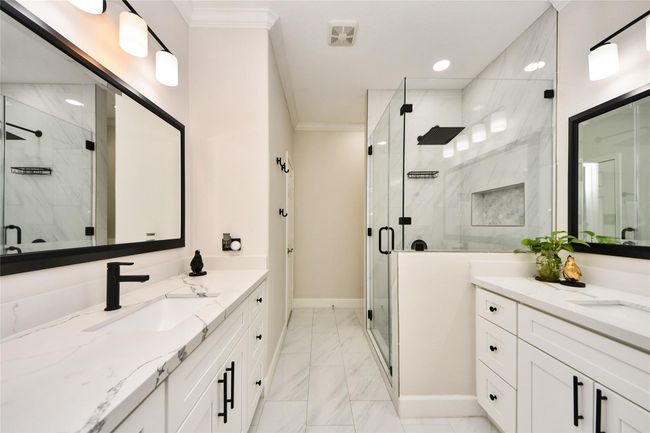 Updated Main bathroom, double sink with frame mirror. | Image 17