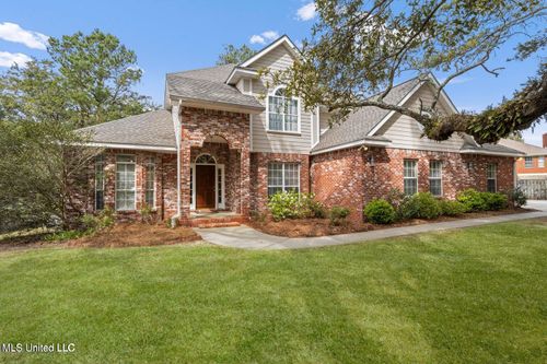 259 Holcomb Blvd, Ocean Springs, MS, 39564-5017 | Card Image