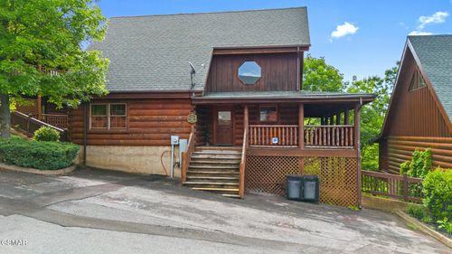 2006 Cougar Crossing Way, Sevierville, TN, 37876 | Card Image