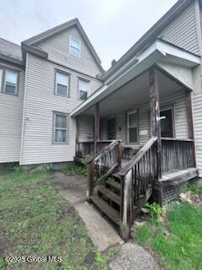 Side Porch | Image 59