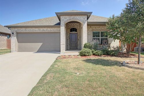 1113 Dublin Dr, Cleburne, TX, 76033-4765 | Card Image