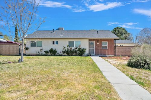 44188 Glenraven, Lancaster, CA, 93535 | Card Image
