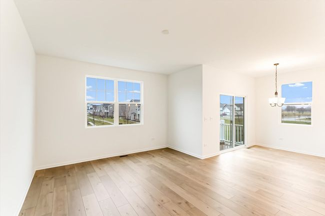 271 Kingsport Dr, Townhouse with 3 bedrooms, 3 bathrooms and 2 parking in South Elgin IL | Image 6