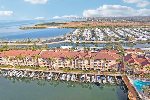 8-212-5000 Culbreath Key Way, TAMPA, FL, 33611-3051 | Card Image