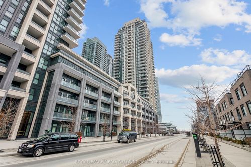 lph-06-4055 Parkside Village Dr, Mississauga, ON, L5B0K8 | Card Image