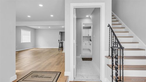 13501 Mettetal St, Detroit, MI, 48227-1703 | Card Image