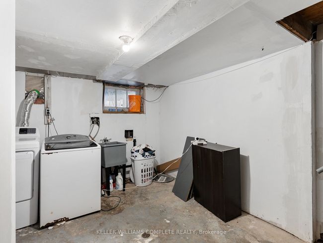 174 Park Row N, House other with 2 bedrooms, 2 bathrooms and null parking in Hamilton ON | Image 35