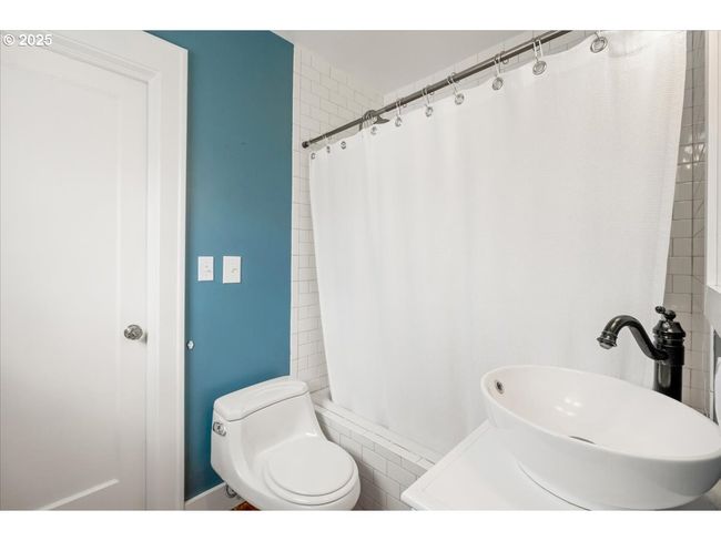 1718 23 Rd Ave, House other with 5 bedrooms, 3 bathrooms and 1 parking in Forest Grove OR | Image 12