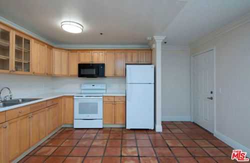 225-227 16th St, San Diego, CA, 92101-7603 | Card Image