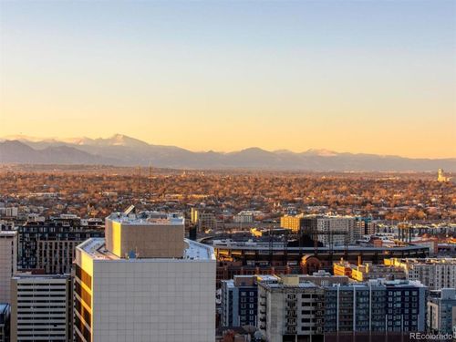 2713-l-2001 Lincoln St, Denver, CO, 80202-3874 | Card Image