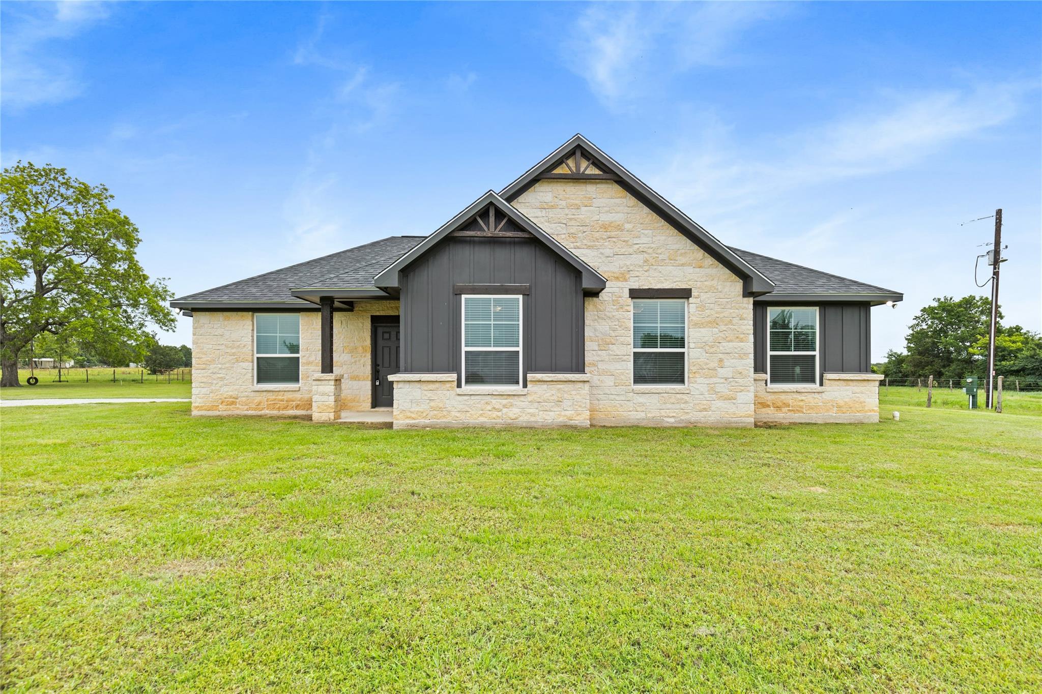 Farm in Hearne 2