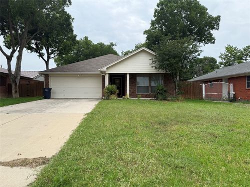 4828 Curzon Ave, Fort Worth, TX, 76107-5319 | Card Image