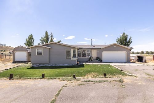 381 Oakshire Dr, Spring Creek, NV, 89815-6027 | Card Image