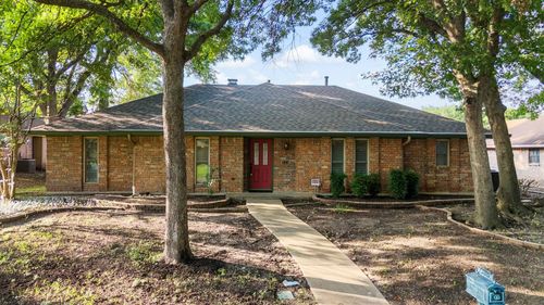343 Cardinal Creek Dr, Duncanville, TX, 75137-3138 | Card Image