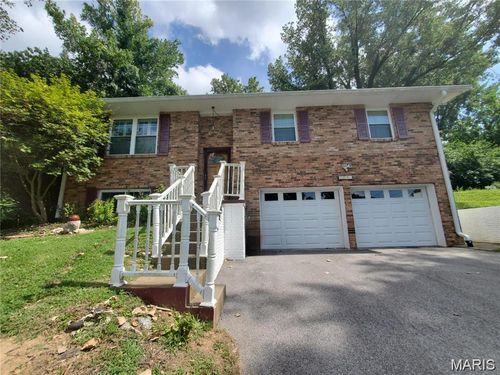 104 Pyramid Dr, Belleville, IL, 62223-1844 | Card Image