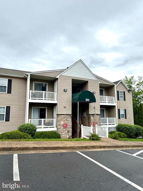 303-100 Wild Oak Ln, STAFFORD, VA, 22554-8442 | Card Image