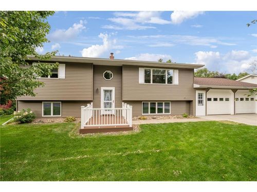 305 Georges Ct, Woodville, WI, 54028-9512 | Card Image
