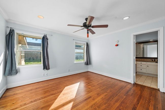Primary bedroom/office with ensuite. | Image 13