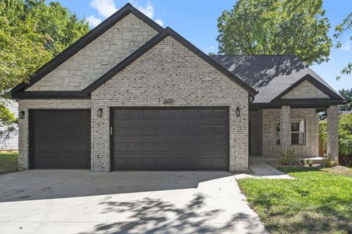 3436 S Kings Ave, Springfield, MO, 65807-5120 | Card Image