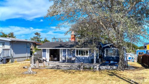 724 Walters Ln, Point Roberts, WA, 98281-8605 | Card Image
