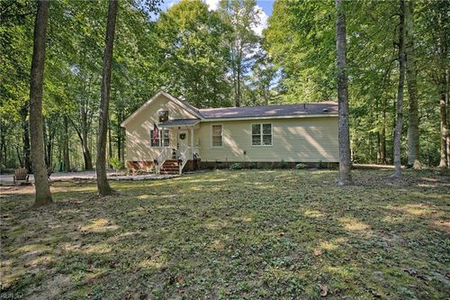 11703 Mitchell Rd, Saluda, VA, 23149-2848 | Card Image