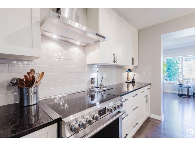 1109 176 St Sw, Home with 3 bedrooms, 3 bathrooms and 4 parking in Edmonton AB | Image 13