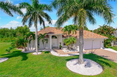 18259 Royal Hammock Boulevard, House other with 3 bedrooms, 2 bathrooms and null parking in Naples FL | Image 1