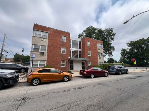2g-2400 W Balmoral Ave, Chicago, IL, 60625-6738 | Card Image