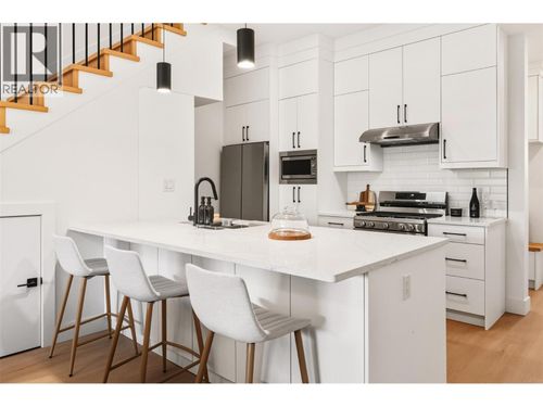 4-194 Maple Ave, Oliver, BC, V0H1T9 | Card Image