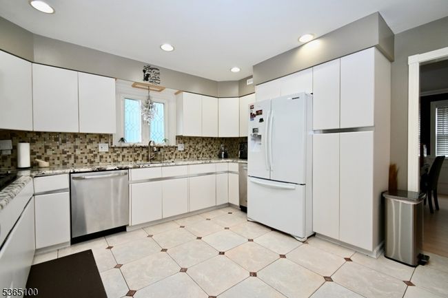 6 Wakeman St, House other with 3 bedrooms, 2 bathrooms and null parking in West Orange NJ | Image 7