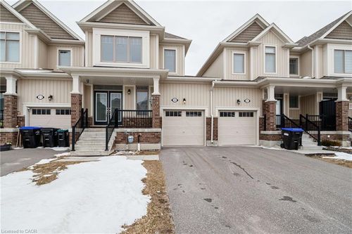 23 Albany St, Collingwood, ON, L9Y3W8 | Card Image