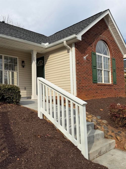 283 Weston Valley Dr, Moore, SC, 29369-9449 | Card Image