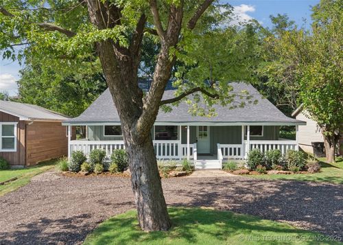 512 W Dallas St, Broken Arrow, OK, 74012-4029 | Card Image