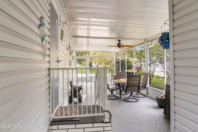 1039 Wren Cir, House other with 3 bedrooms, 2 bathrooms and null parking in Barefoot Bay FL | Image 7
