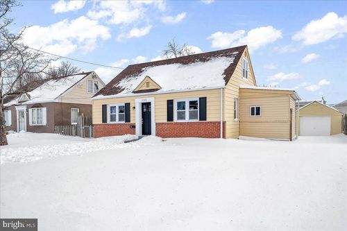 2308 Henlopen Ave, WILMINGTON, DE, 19804-3810 | Card Image